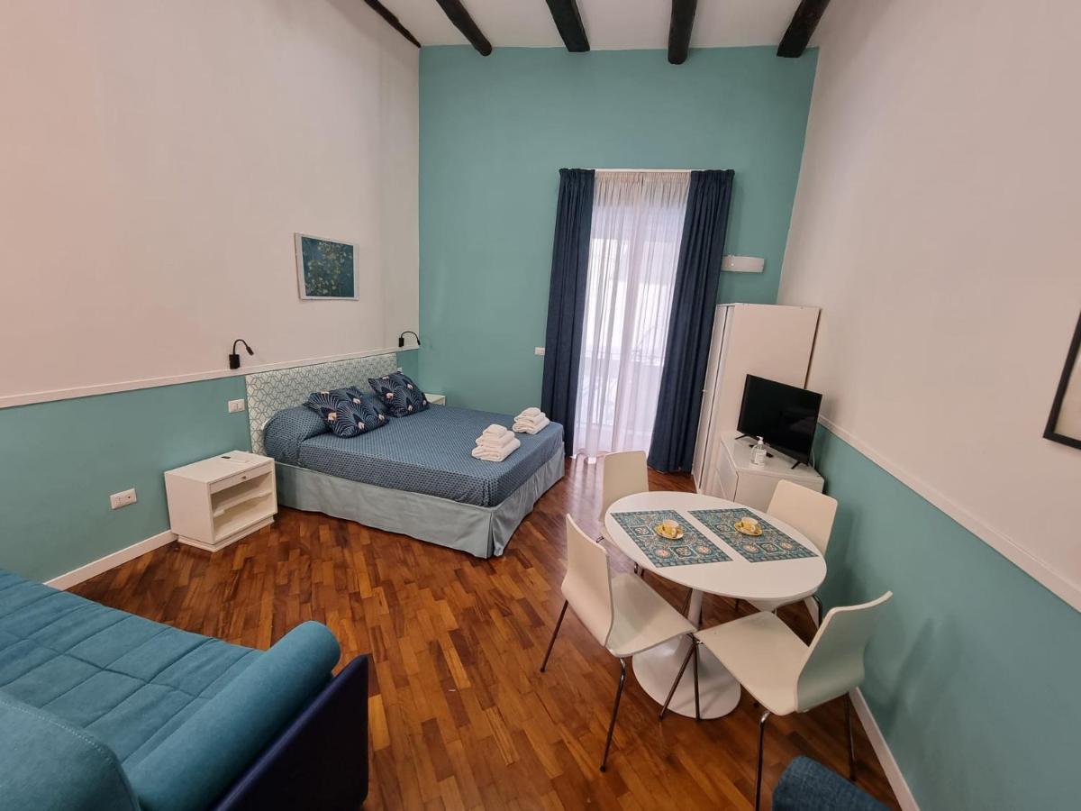 Panto' Apartment 2 Steps To Toledo Street Naples Extérieur photo